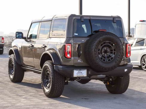 New 2026 Ford Bronco Badlands w/ Sasquatch Package AWD/4WD image 6