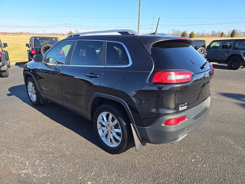 Used 2016 Jeep Cherokee Limited image 3