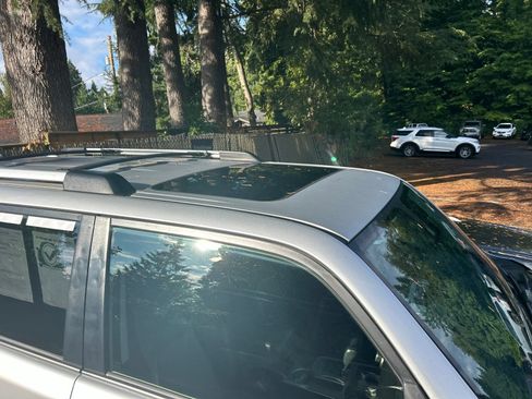 Used 2021 Toyota 4Runner SR5 Premium w/ Moonroof Package AWD/4WD image 18