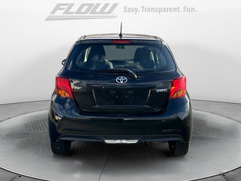 Used 2017 Toyota Yaris L image 7