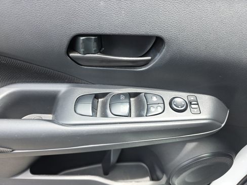 Used 2022 Nissan Kicks S w/ Interior Electronics Package FWD image 23