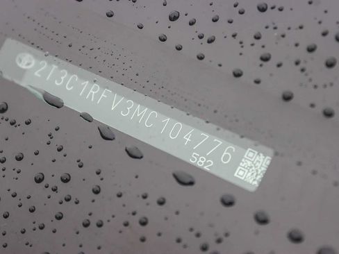 Used 2021 Toyota RAV4 XLE Premium image 26