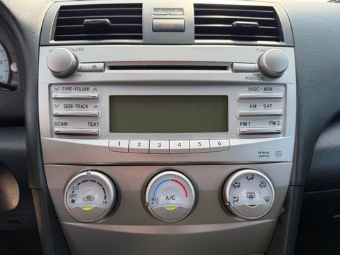 Used 2011 Toyota Camry SE w/ SE Extra-Value Pkg #1 FWD image 26