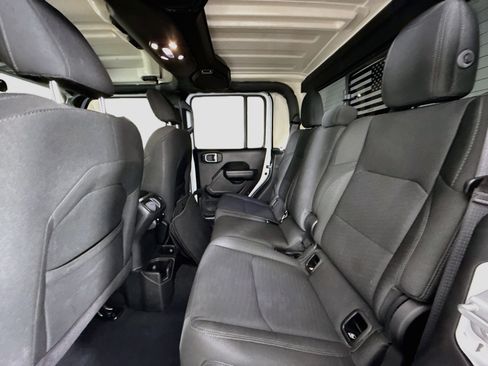 Used 2022 Jeep Gladiator Sport AWD/4WD image 24