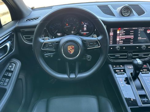 Certified 2023 Porsche Macan AWD/4WD image 14