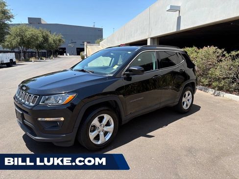 Used 2018 Jeep Compass Latitude w/ Popular Equipment Group AWD/4WD image 1