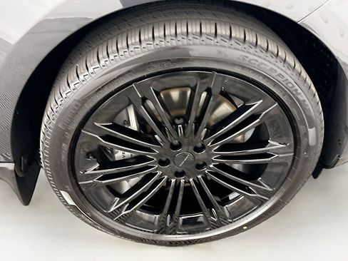 New 2026 Land Rover Range Rover SE image 31