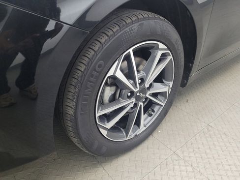 Used 2023 Kia Forte LXS w/ LXS Technology Package FWD image 31