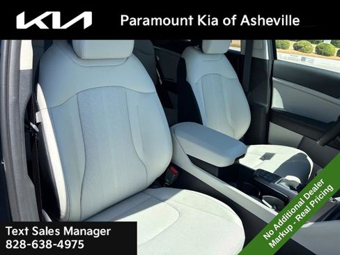 New 2026 Kia Sportage EX FWD image 20