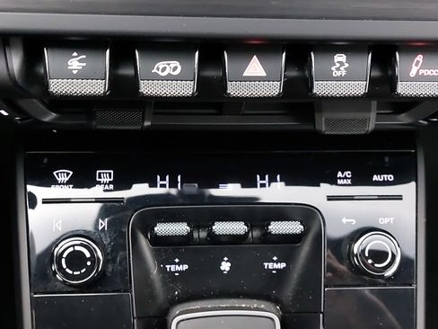 Certified 2024 Porsche 911 Carrera GTS image 22