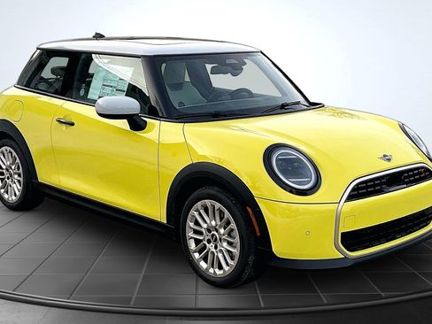 New 2026 MINI Cooper S image 2