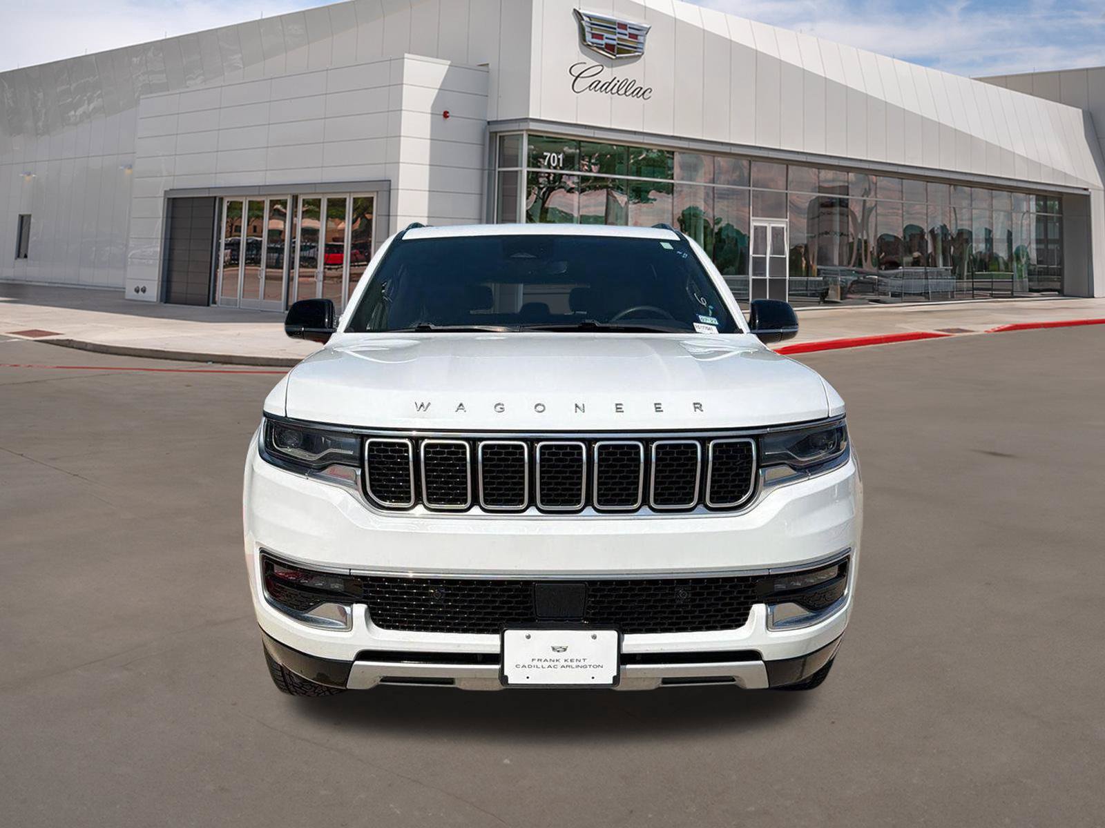 Used 2024 Jeep Wagoneer L Series II w/ Flexible Seating Group RWD image 7