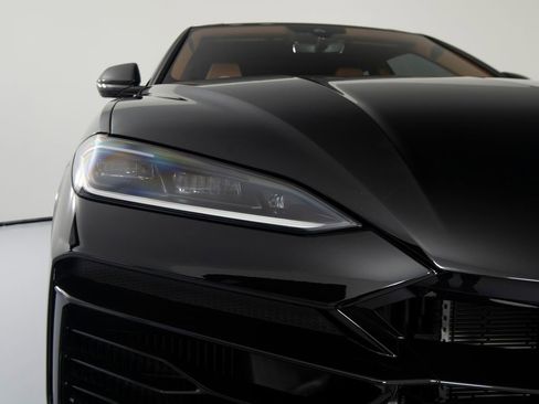 Used 2025 Lamborghini Urus S AWD/4WD image 41