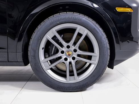 New 2026 Porsche Cayenne image 26