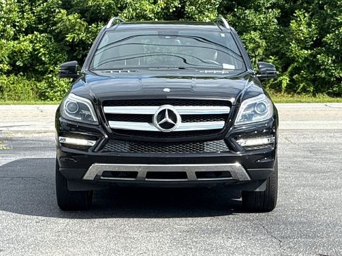 Used 2014 Mercedes-Benz GL 450 4MATIC w/ Lighting Package image 2