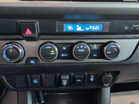 Used 2023 Toyota Tacoma TRD Off-Road image 34