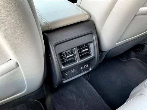 Used 2019 Cadillac XT4 Premium Luxury AWD/4WD image 12