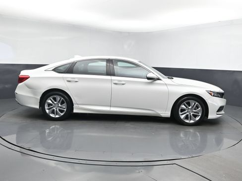 Used 2018 Honda Accord LX image 3