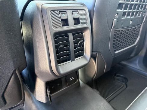 New 2025 Ford Bronco Badlands image 31