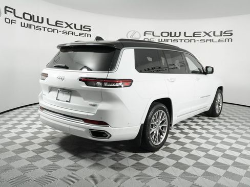 Used 2025 Jeep Grand Cherokee L Summit AWD/4WD image 7