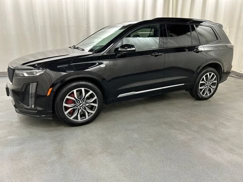 Used 2024 Cadillac XT6 Sport AWD/4WD image 2