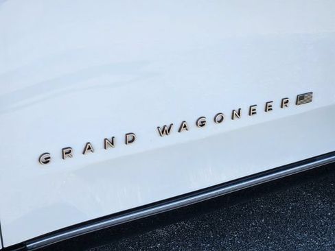 Used 2024 Jeep Grand Wagoneer L Series III AWD/4WD image 10