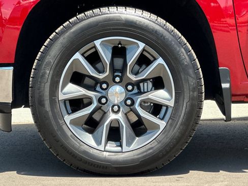 Used 2024 Chevrolet Silverado 1500 LT RWD image 36