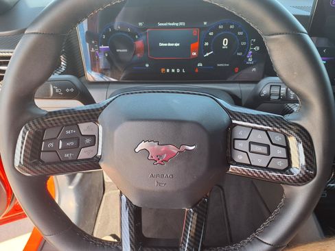 Used 2024 Ford Mustang Coupe RWD image 21
