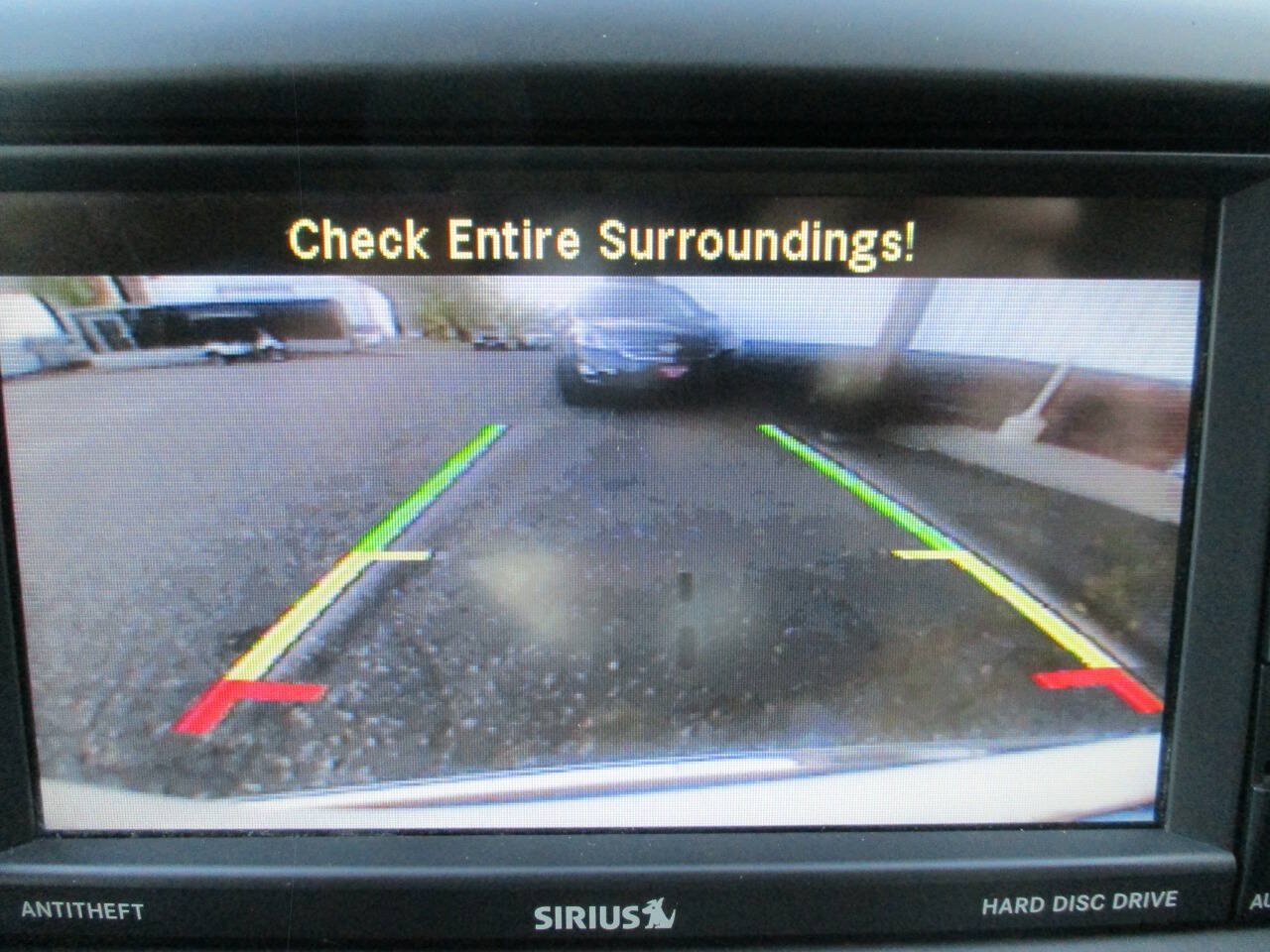 Used 2012 Chrysler Town & Country Touring FWD image 37