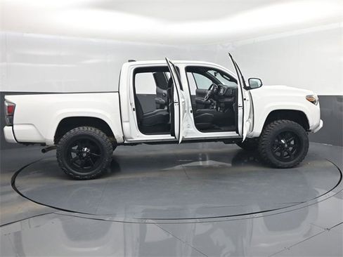 Used 2020 Toyota Tacoma TRD Off-Road image 53