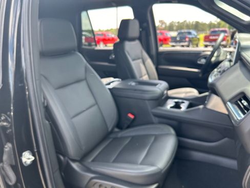 Used 2024 Chevrolet Tahoe Z71 w/ Off-Road Capability Package image 19