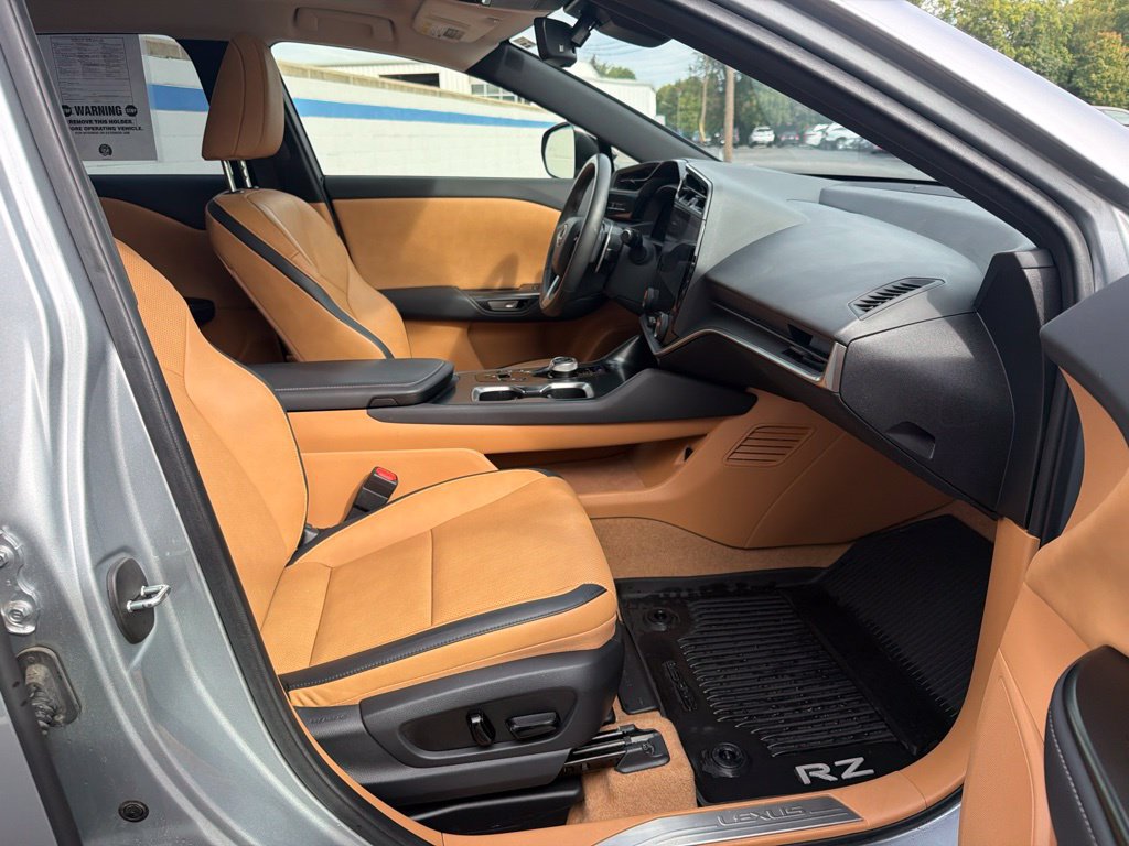 Used 2025 Lexus RZ 300e w/ Accessory Package (2T) FWD image 25