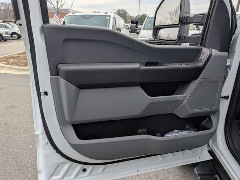 New 2026 Ford F550 2WD Regular Cab Super Duty image 13