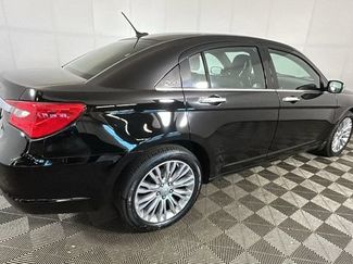 Used 2013 Chrysler 200 Limited w/ Sun/Sound Group FWD video 2