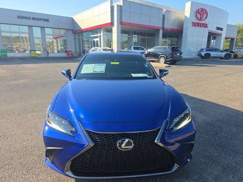 Used 2023 Lexus ES 350 F Sport FWD image 3