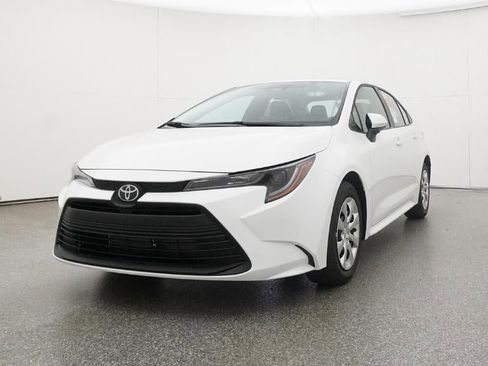 New 2026 Toyota Corolla LE image 32