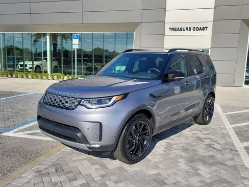 New 2025 Land Rover Discovery S image 1