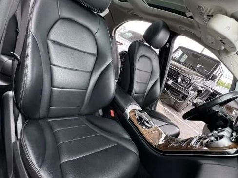 Used 2015 Mercedes-Benz C 300 4MATIC Sedan image 24
