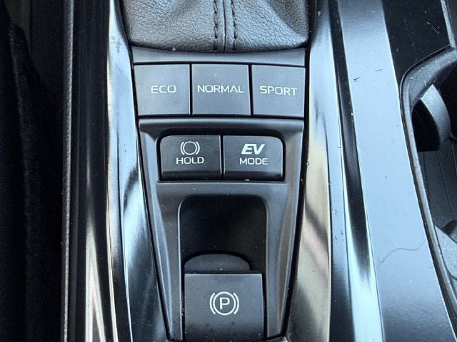 Used 2025 Toyota Camry SE FWD image 21