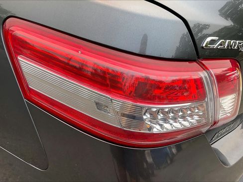 Used 2010 Toyota Camry FWD image 27