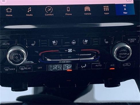 New 2024 Jeep Grand Cherokee Overland image 18