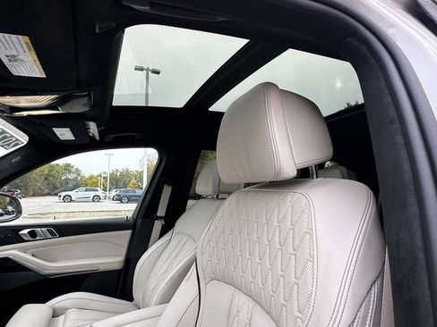 Certified 2024 BMW X7 xDrive40i w/ Executive Package image 30