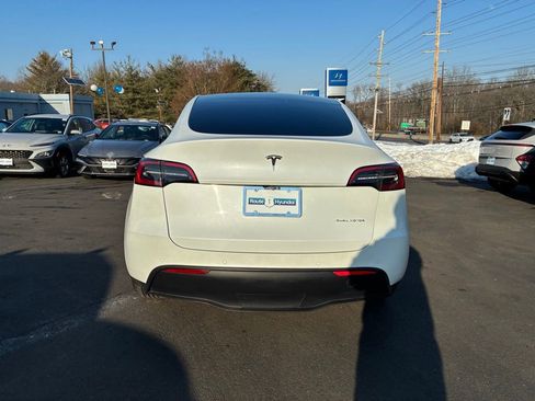 Used 2021 Tesla Model Y Long Range image 6