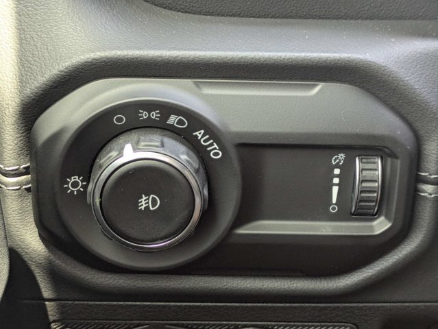 New 2026 Jeep Wrangler Unlimited Sahara AWD/4WD image 25