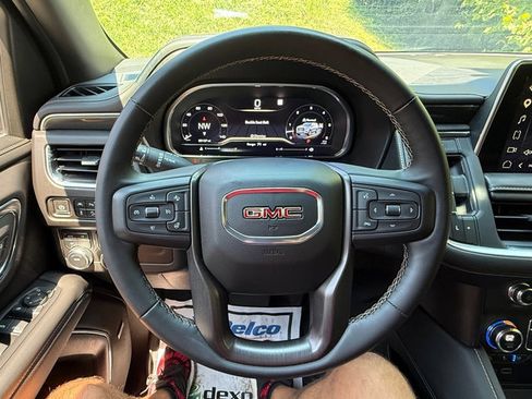 Used 2023 GMC Yukon AT4 w/ AT4 Premium Package AWD/4WD image 29