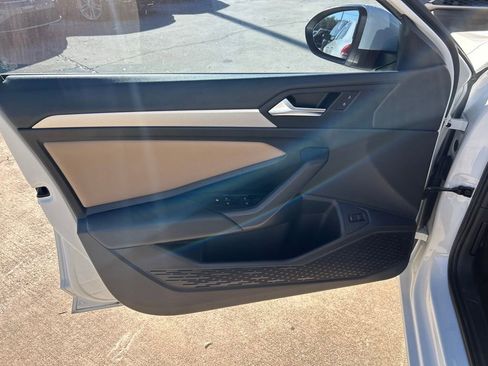 Used 2019 Volkswagen Jetta SE image 45