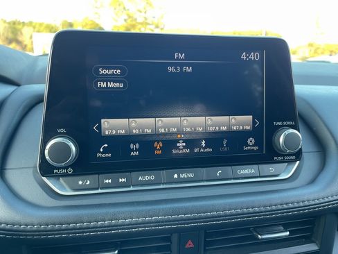 Used 2023 Nissan Rogue S image 10