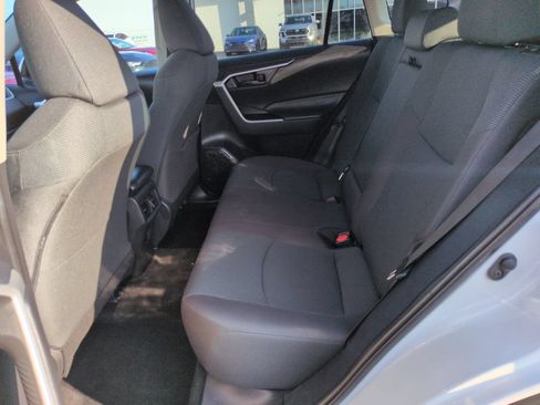 Used 2022 Toyota RAV4 LE w/ Carpet Mat Package (TMS) FWD image 25