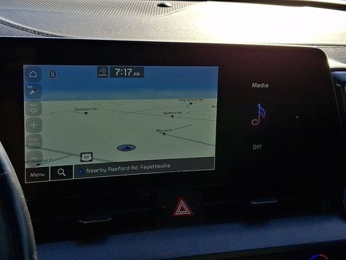 Used 2023 Kia Sportage SX FWD image 17