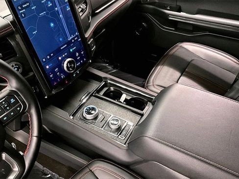 Used 2023 Ford Expedition Max Limited image 14